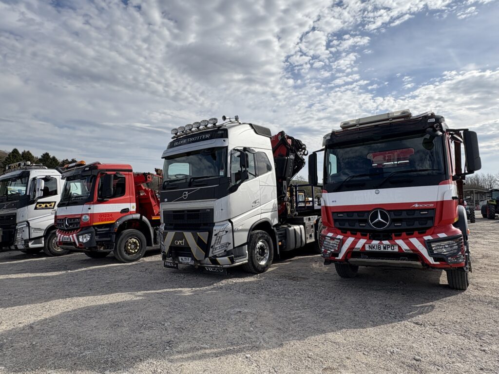 Heavy commercial vehicles / trucks