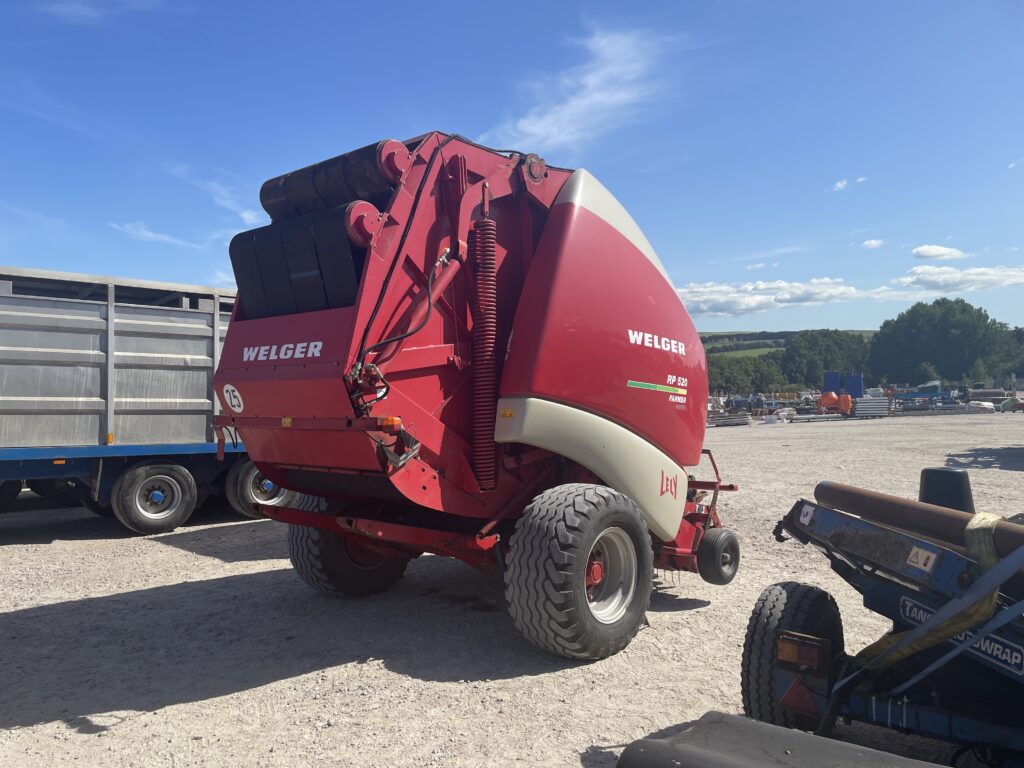 Round baler